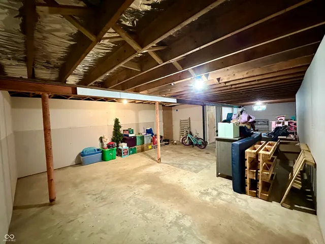 $189,900 | 421 East North Street, Hartford City, IN 47348