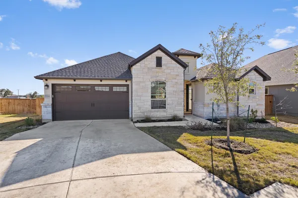 a view of a house with entertaining space