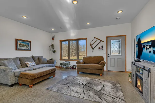 $415,000 | 2847 20th Avenue, Burtrum, MN 56318