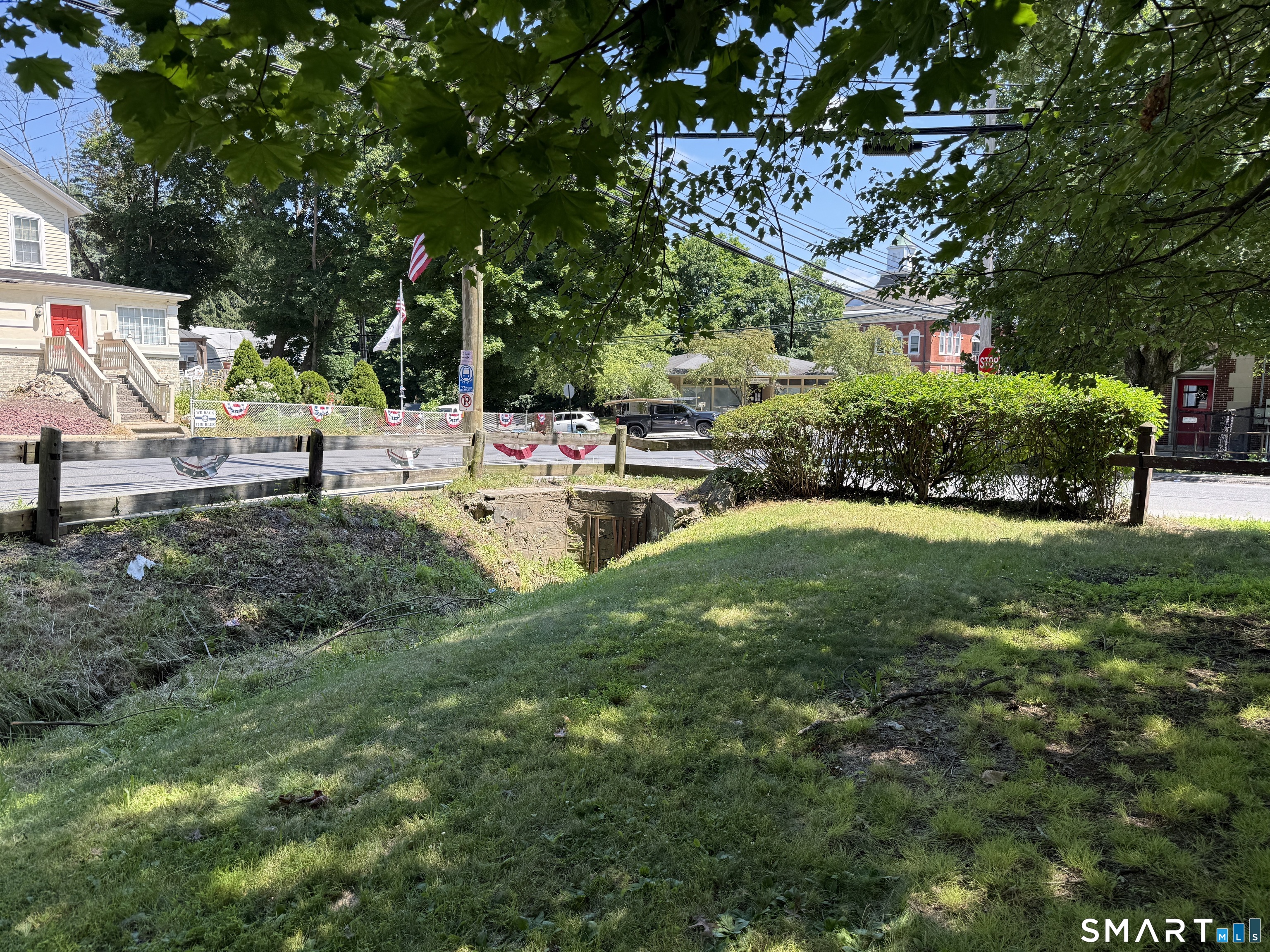 18 Valentine Street Waterbury, CT 06708 - Photo 12 of 25