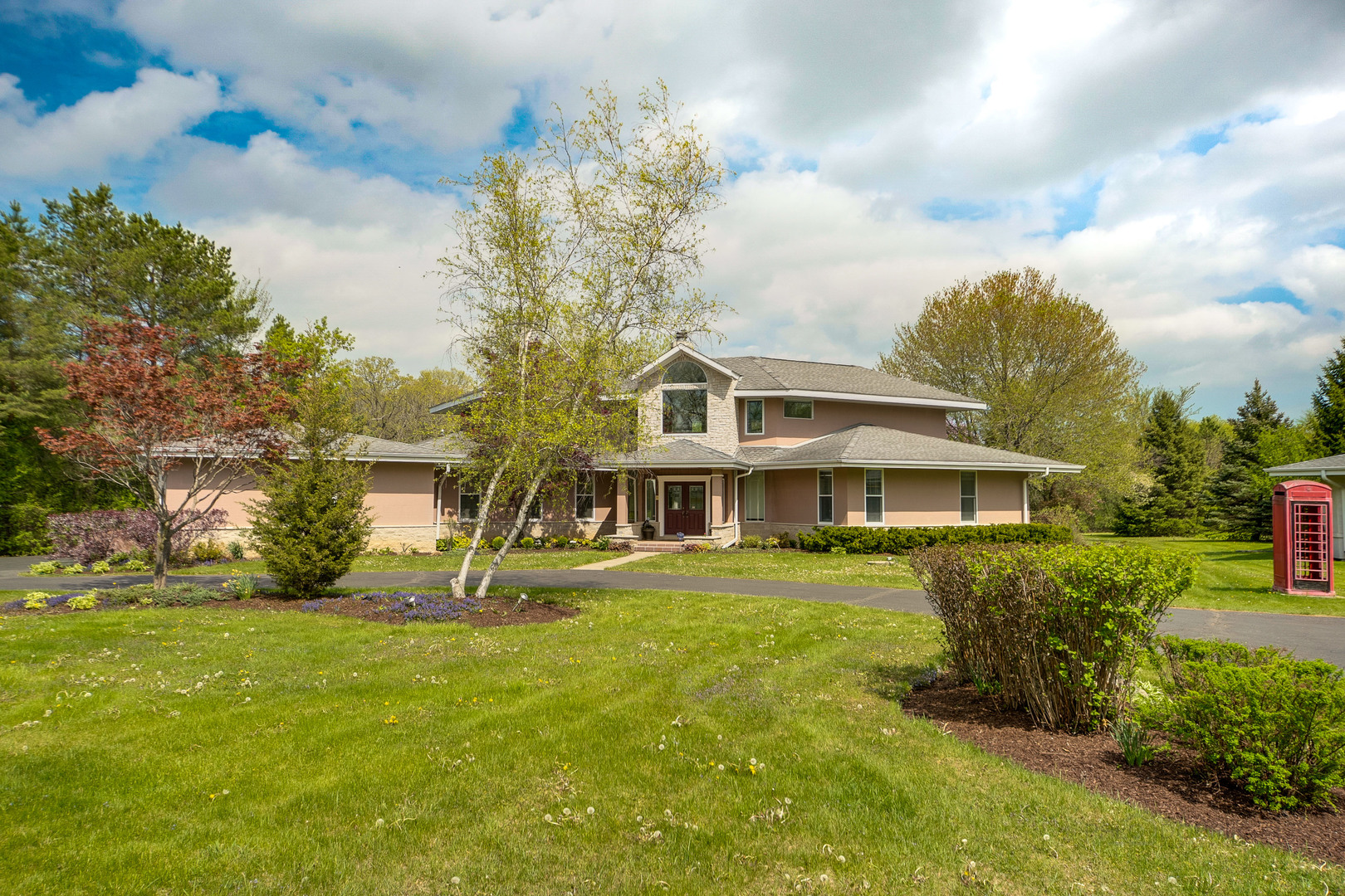 31665 Hanlon Road Libertyville, IL 60048 - Photo 2 of 47