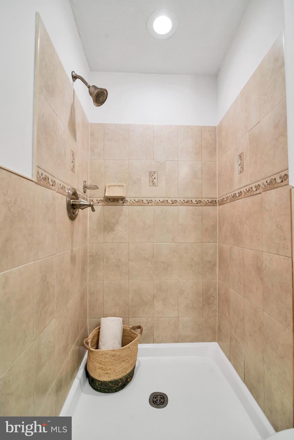 2418 Pinefield Road Waldorf, MD 20601 - Photo 18 of 37