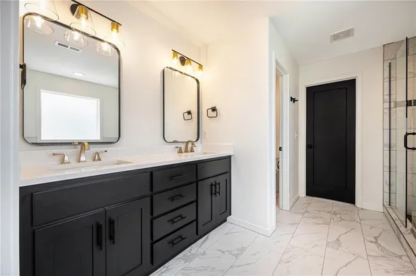 $659,900 | 3133 Southwest Summit View Trail, Lee's Summit, MO 64082