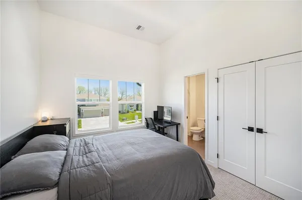 $659,900 | 3133 Southwest Summit View Trail, Lee's Summit, MO 64082