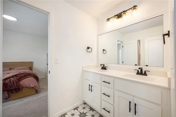 $659,900 | 3133 Southwest Summit View Trail, Lee's Summit, MO 64082