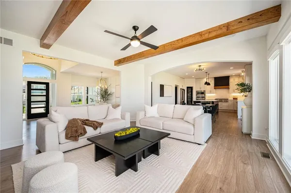 $659,900 | 3133 Southwest Summit View Trail, Lee's Summit, MO 64082