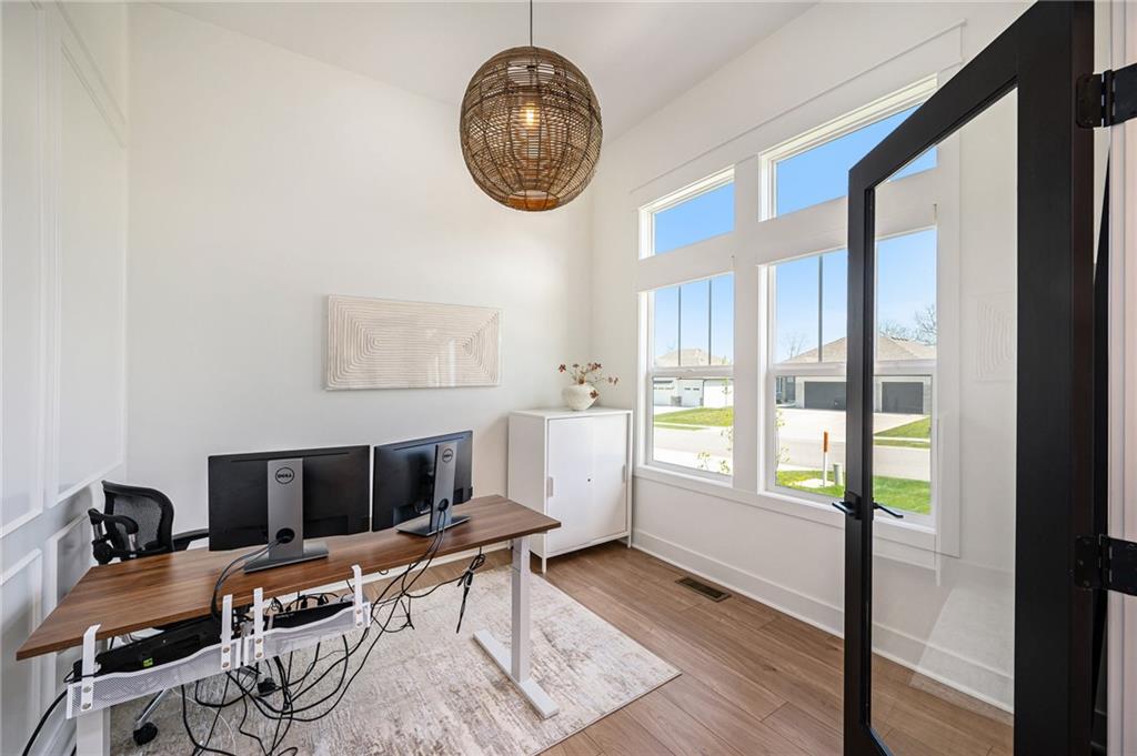 3133 Southwest Summit View Trail Lee's Summit, MO 64082 - Photo 9 of 40