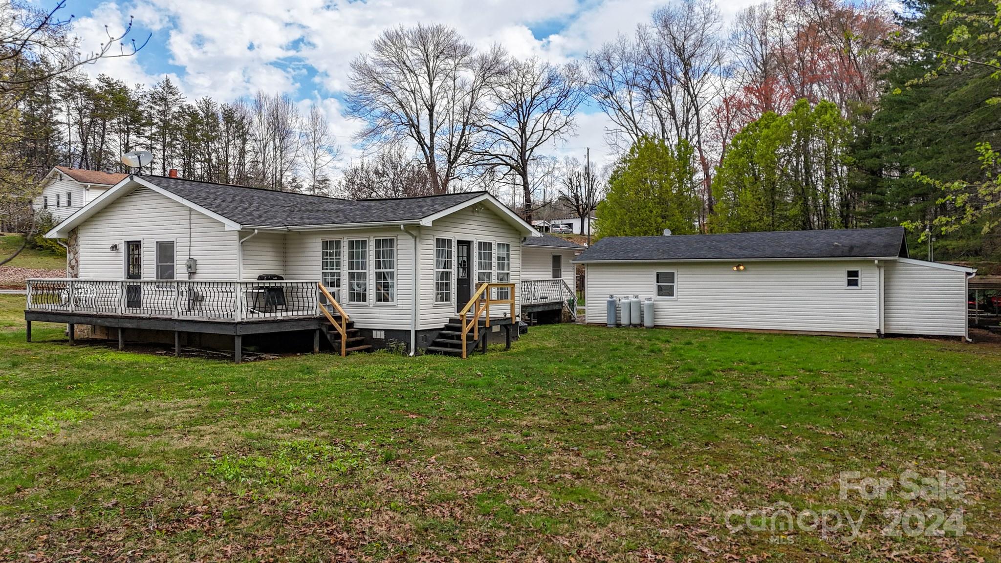 100 Ebenezer Road Old Fort, NC 28762 - Photo 4 of 27 Gallery Image 4