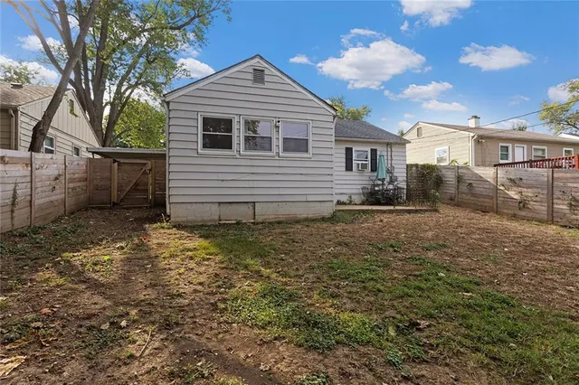 $135,000 | 2353 Englewood Court, Independence, MO 64052