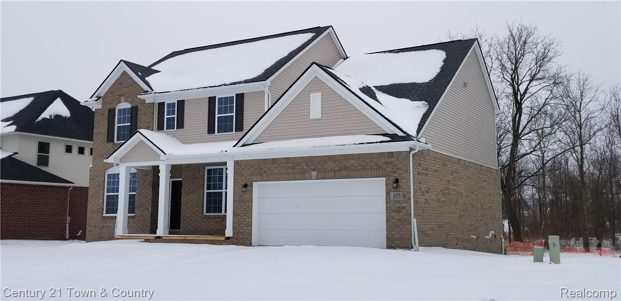 877 Balsam Circle Rochester, MI 48307 - Photo 1 of 26 front pic on 877 balsam.jpg