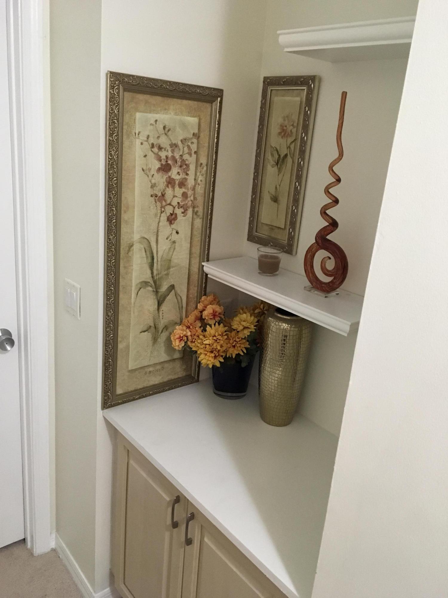 3069 Casa Rio Court Riviera Beach, FL 33418 - Photo 21 of 26 Second Floor Hallway Nook