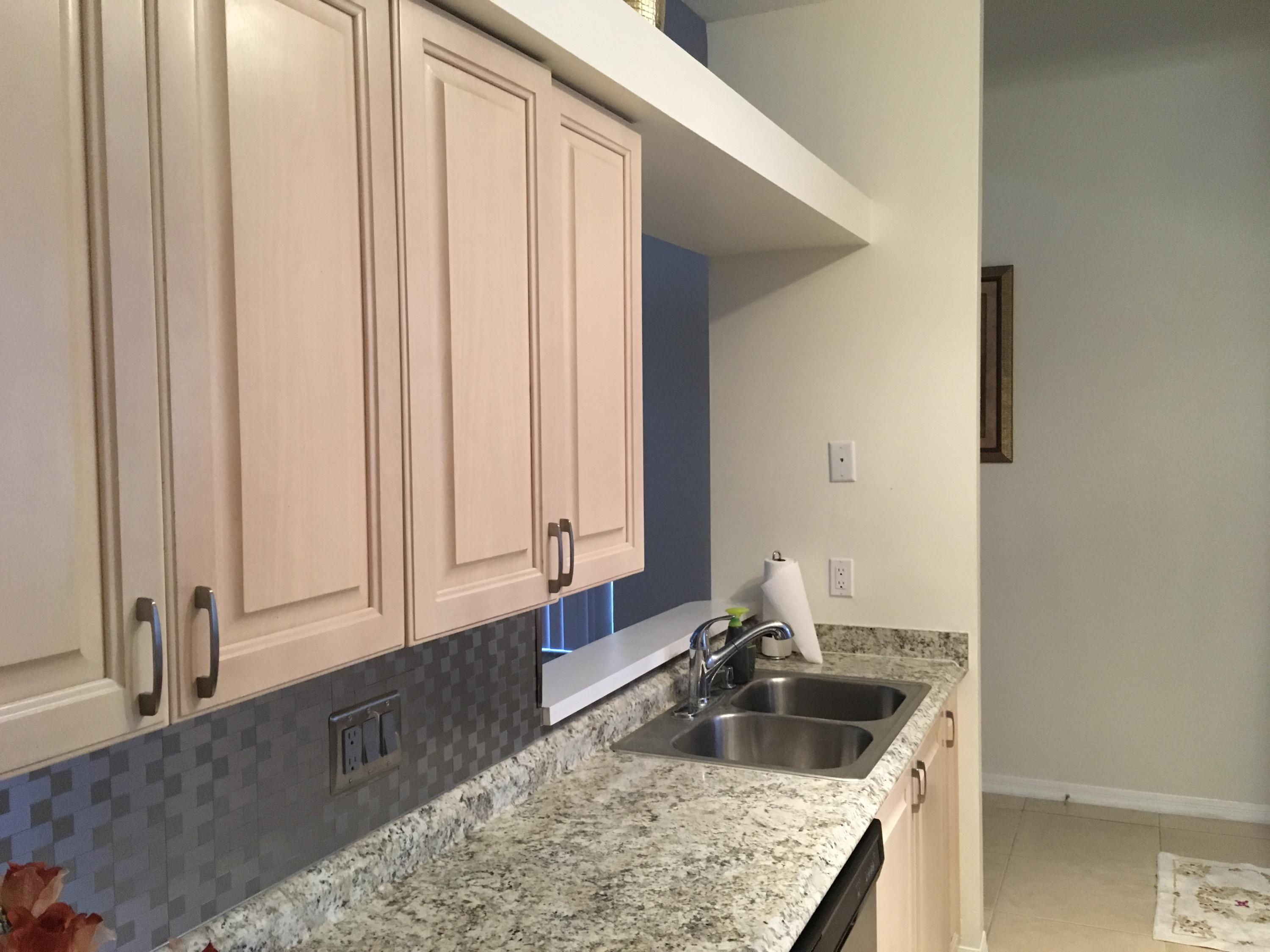 3069 Casa Rio Court Riviera Beach, FL 33418 - Photo 4 of 26 Kitchen