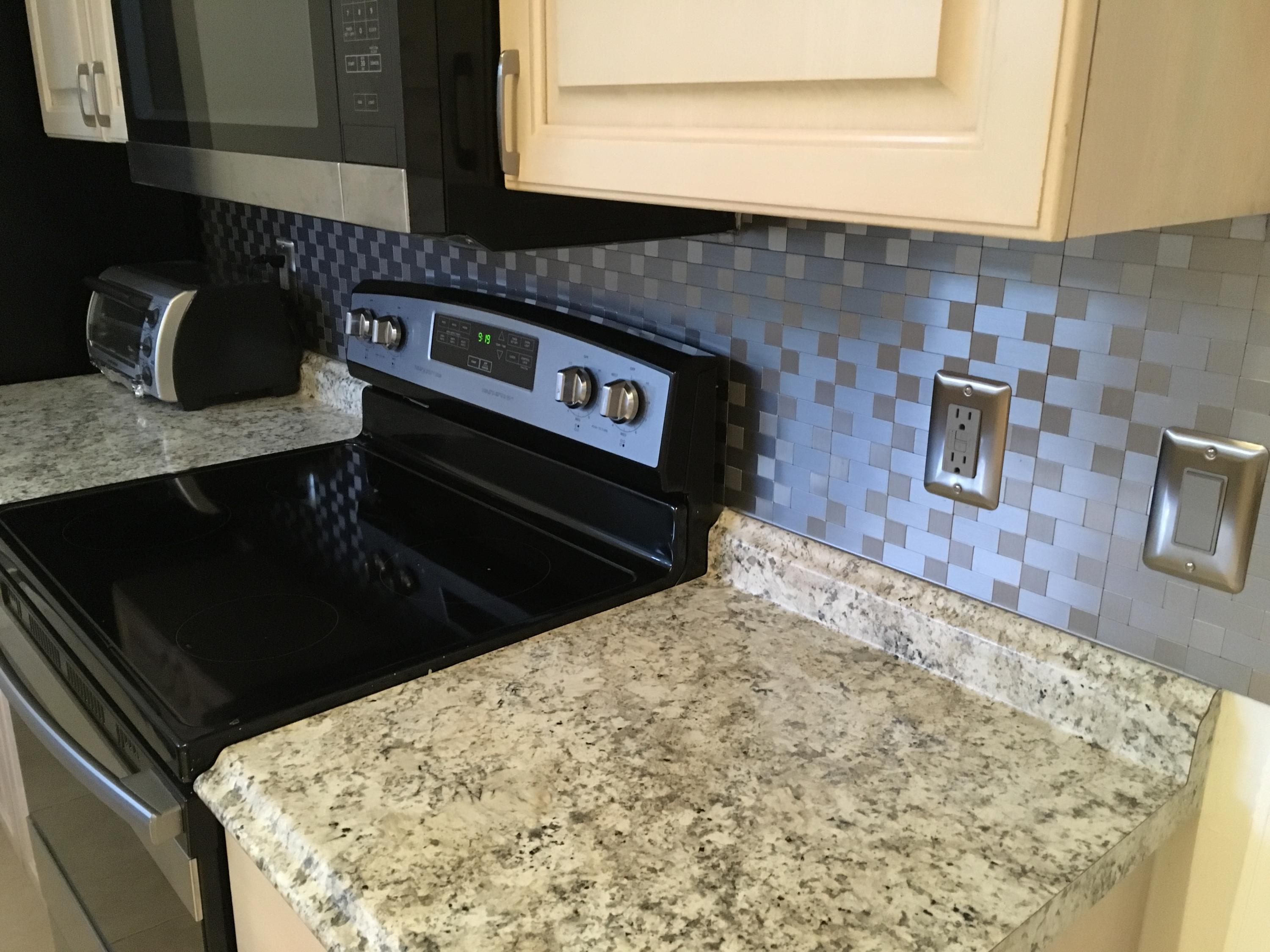 3069 Casa Rio Court Riviera Beach, FL 33418 - Photo 6 of 26 Kitchen