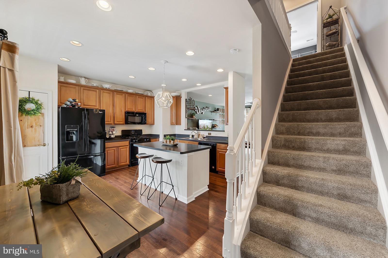 42427 Rockslide Terrace Brambleton, VA 20148 - Photo 29 of 54 Kitchen with Island