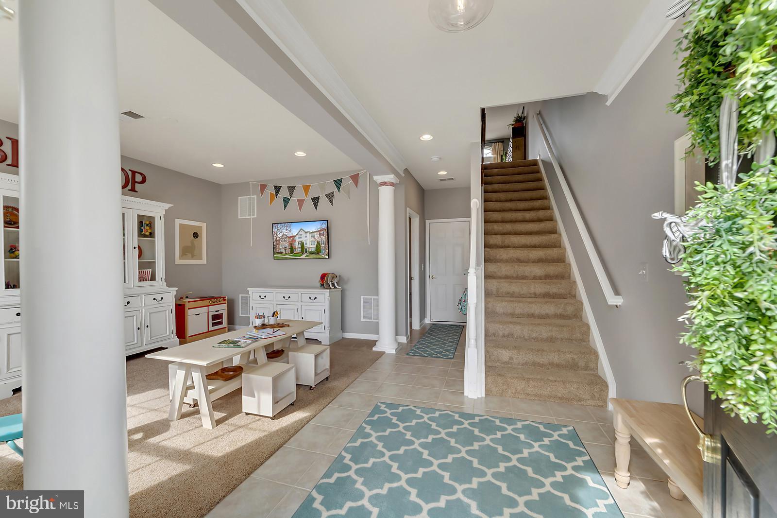42427 Rockslide Terrace Brambleton, VA 20148 - Photo 9 of 54 Entry Level Foyer