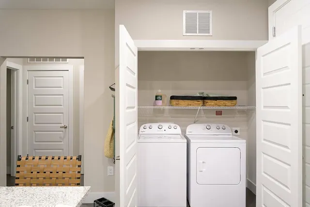 $1,400 | 125 Milton Avenue Southeast, Unit S1, Atlanta, GA 30315