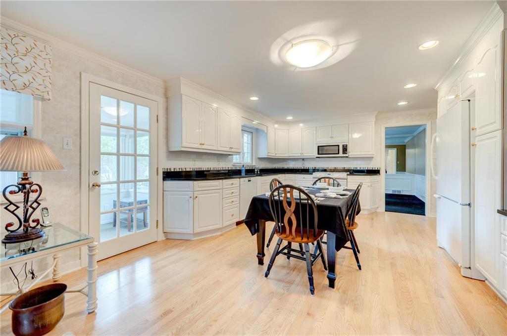 833 Elm Spring Road Pittsburgh, PA 15243 - Photo 5 of 25 Gallery Image 5