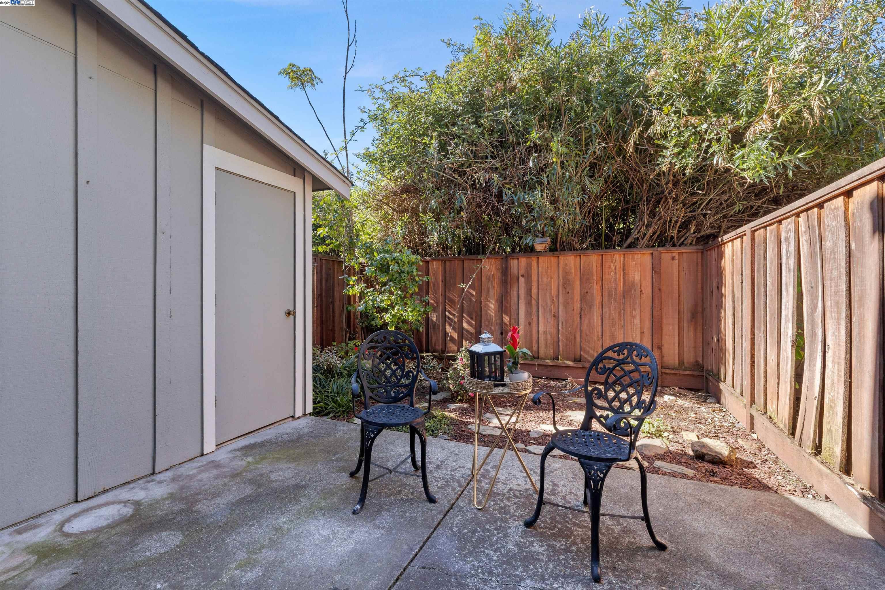 21053 Baker Road Castro Valley, CA 94546 - Photo 16 of 22