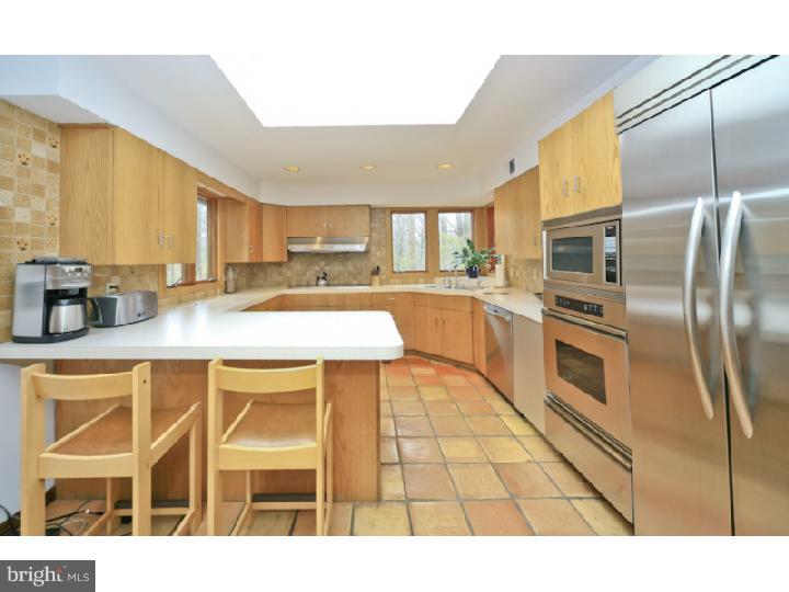 638 Woodbine Road West Chester, PA 19382 - Photo 4 of 20 Kitchen