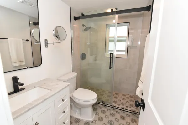 $1,500 | 112 Salisbury East, Unit E, West Palm Beach, FL 33417