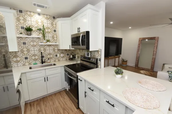 $1,500 | 112 Salisbury East, Unit E, West Palm Beach, FL 33417