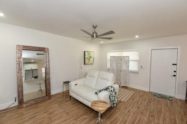 $1,500 | 112 Salisbury East, Unit E, West Palm Beach, FL 33417