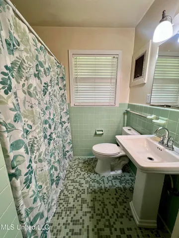 $157,000 | 111 East Gresham Street, Indianola, MS 38751