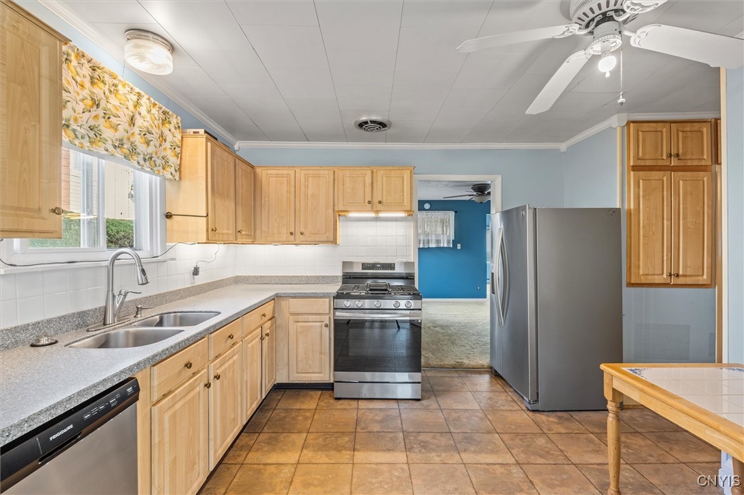 21 Union Street Auburn, NY 13021 - Photo 12 of 45 Kitchen