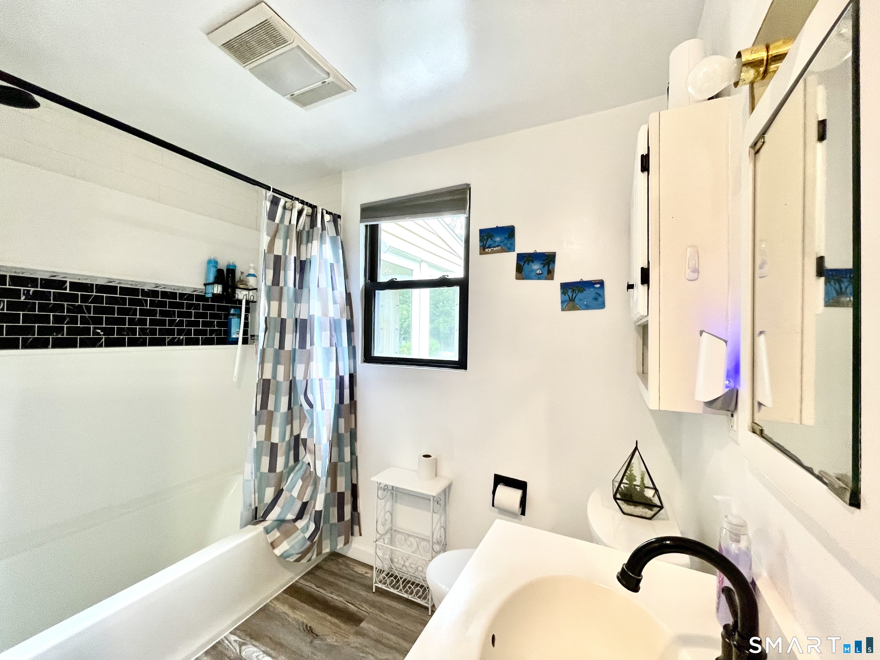 136 Pearl Lake Road Waterbury, CT 06706 - Photo 15 of 37