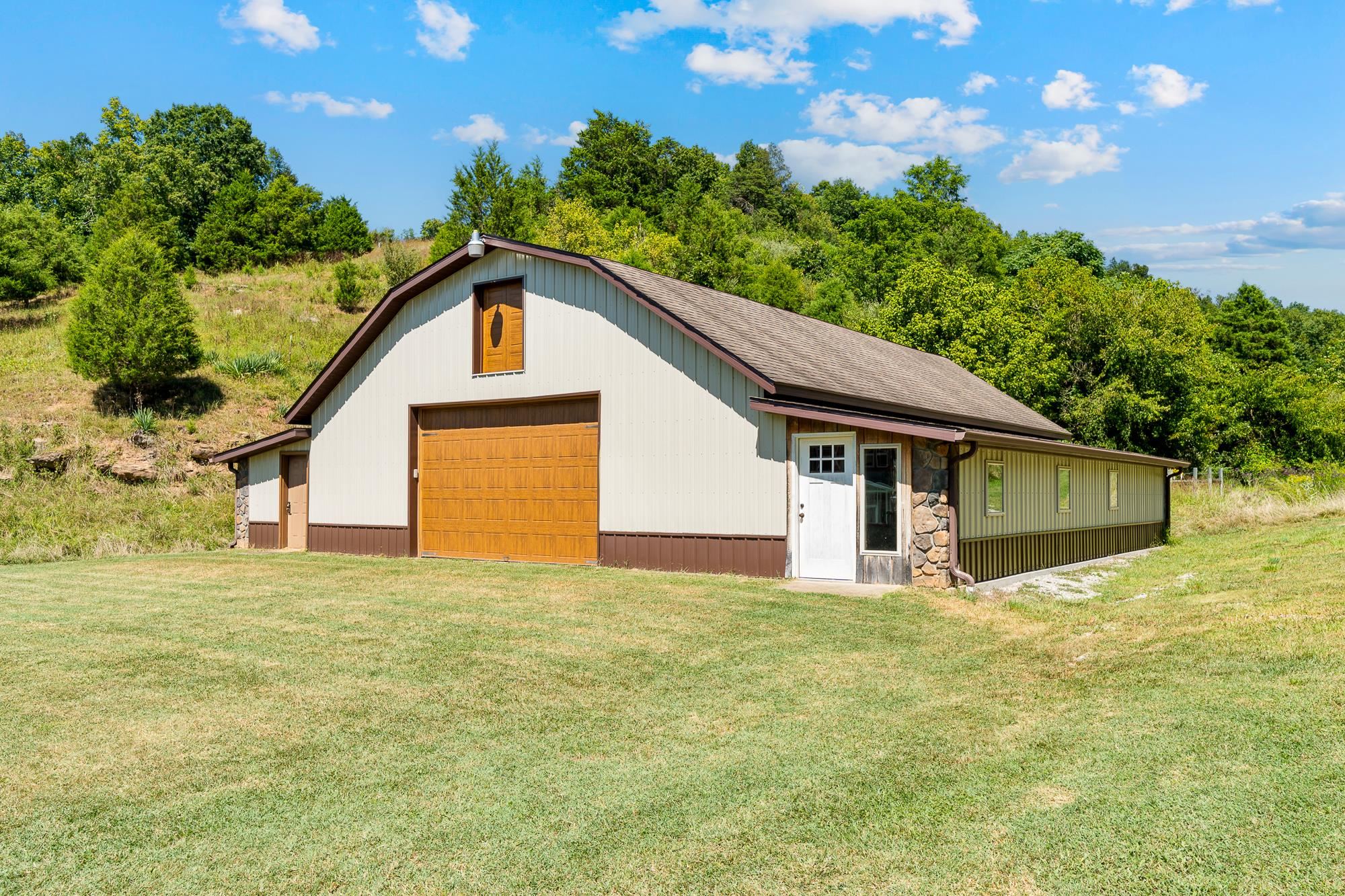 1915 Green Valley Road Huntington, WV 25701 - Photo 28 of 32 Gallery Image 28
