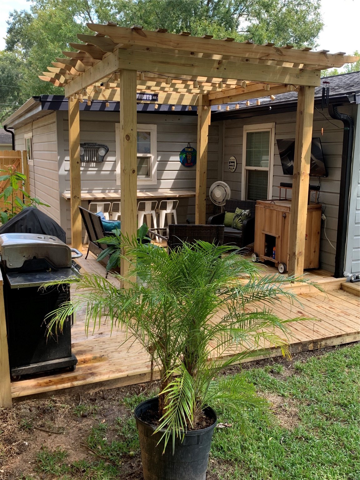 846 South Anderson Street Angleton, TX 77515 - Photo 28 of 29 a view of a backyard