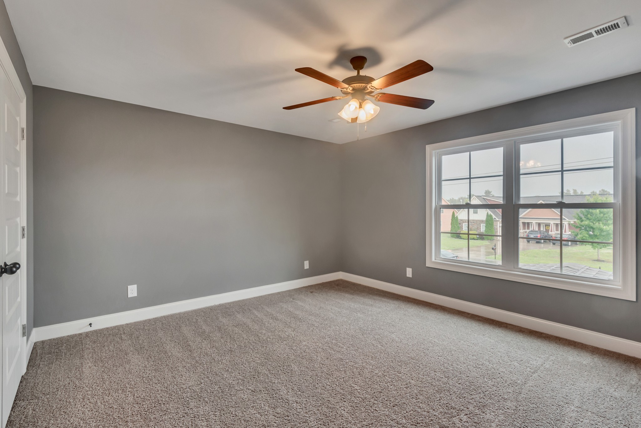 313 Drema Court Murfreesboro, TN 37127 - Photo 28 of 39 an empty room with windows and fan