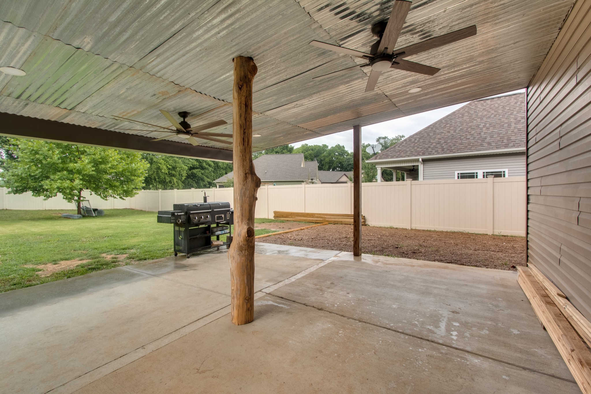 313 Drema Court Murfreesboro, TN 37127 - Photo 34 of 39 a view of a backyard