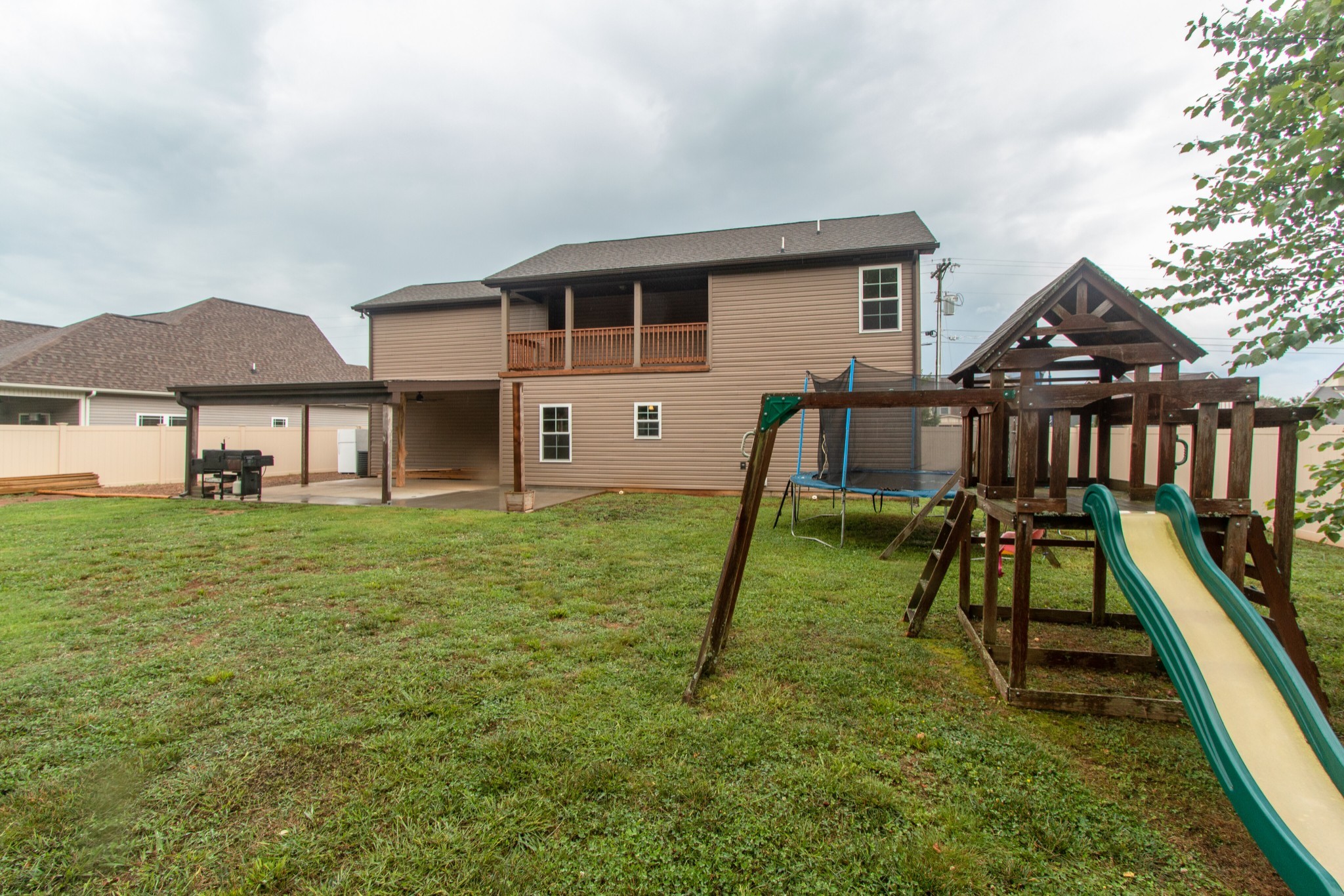 313 Drema Court Murfreesboro, TN 37127 - Photo 37 of 39 a house view with a garden space