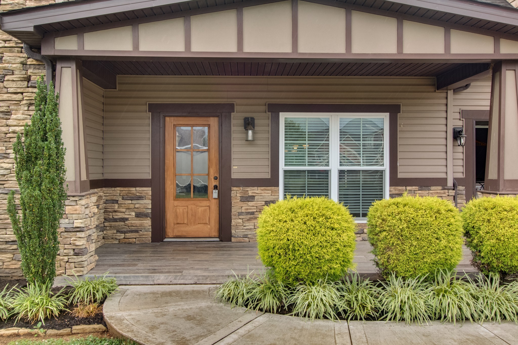 313 Drema Court Murfreesboro, TN 37127 - Photo 4 of 39 a front view of a house with garden