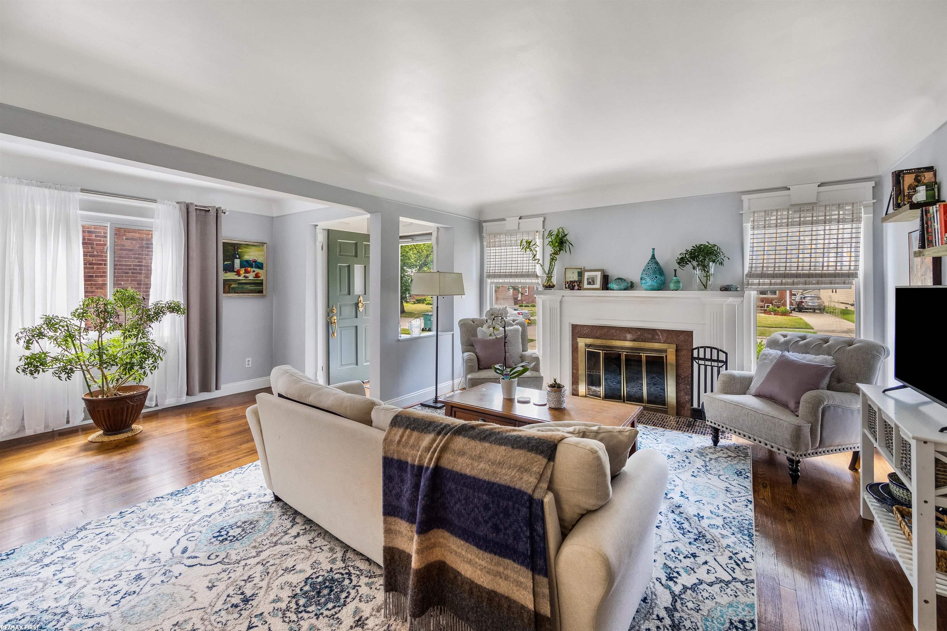 2685 Manchester Road Birmingham, MI 48009 - Photo 6 of 49 50084254-5.JPG