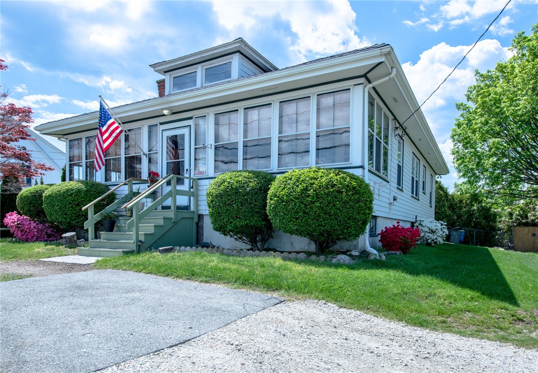 1206 West Main Road Middletown, RI 02842 - Photo 2 of 30