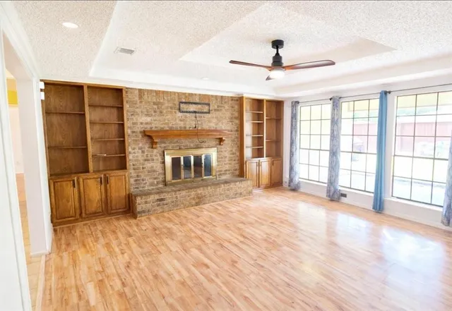 $1,800 | 925 Shell Lane, Lancaster, TX 75146