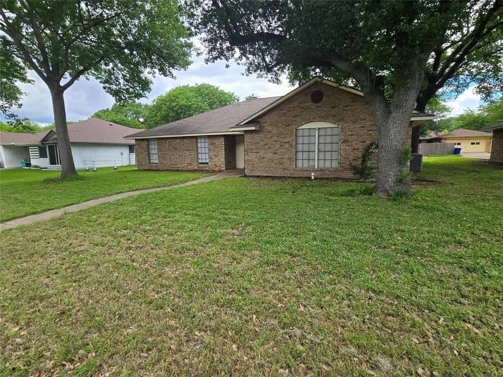 925 Shell Lane Lancaster, TX 75146 - Photo 3 of 12