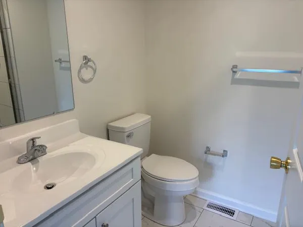 $2,750 | 2403 Beacon Hill Drive, Sicklerville, NJ 08081