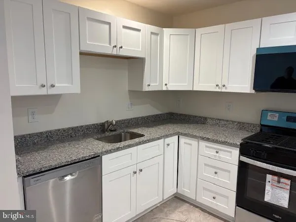 $2,750 | 2403 Beacon Hill Drive, Sicklerville, NJ 08081