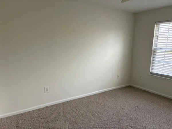 $2,750 | 2403 Beacon Hill Drive, Sicklerville, NJ 08081