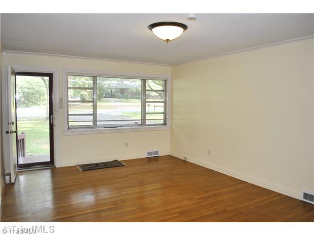 2530 Farmbrook Road Winston-Salem, NC 27103 - Photo 2 of 12 Living Room.