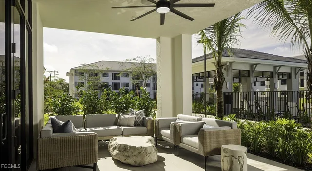 $2,599 | 7301 Lake Bank Loop, Unit PARKSIDE VILLA, Fort Myers, FL 33966