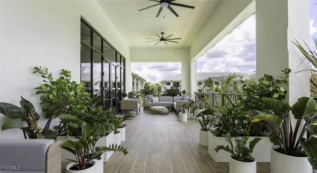 $2,599 | 7301 Lake Bank Loop, Unit PARKSIDE VILLA, Fort Myers, FL 33966