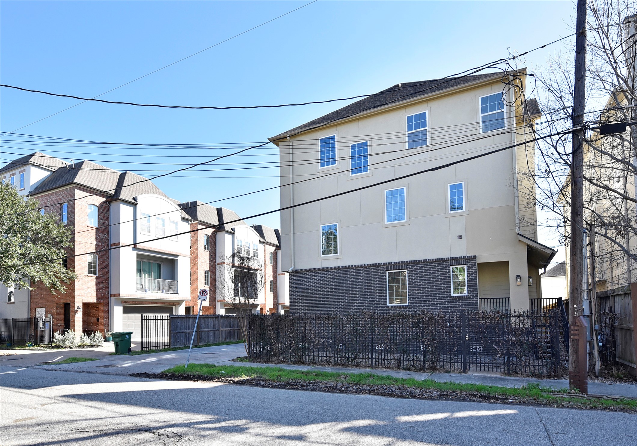 5525 Petty Street, Unit A Houston, TX 77007 - Photo 3 of 36