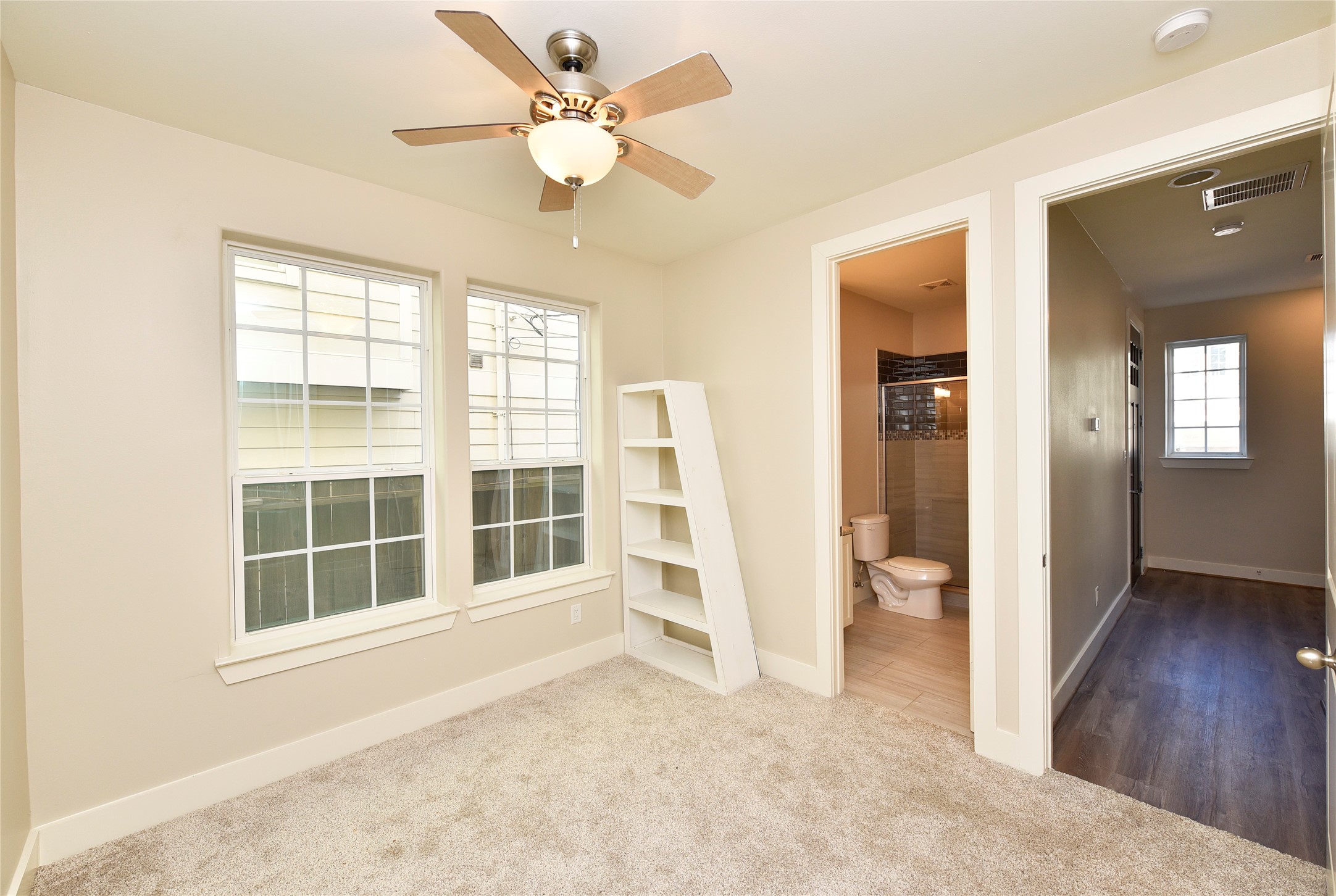 5525 Petty Street, Unit A Houston, TX 77007 - Photo 8 of 36