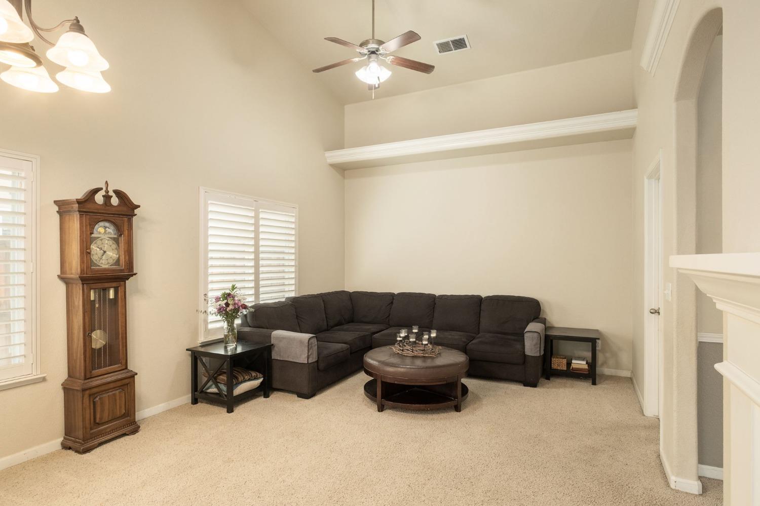 228 East Gibson Avenue Reedley, CA 93654 - Photo 11 of 29 Gallery Image 11