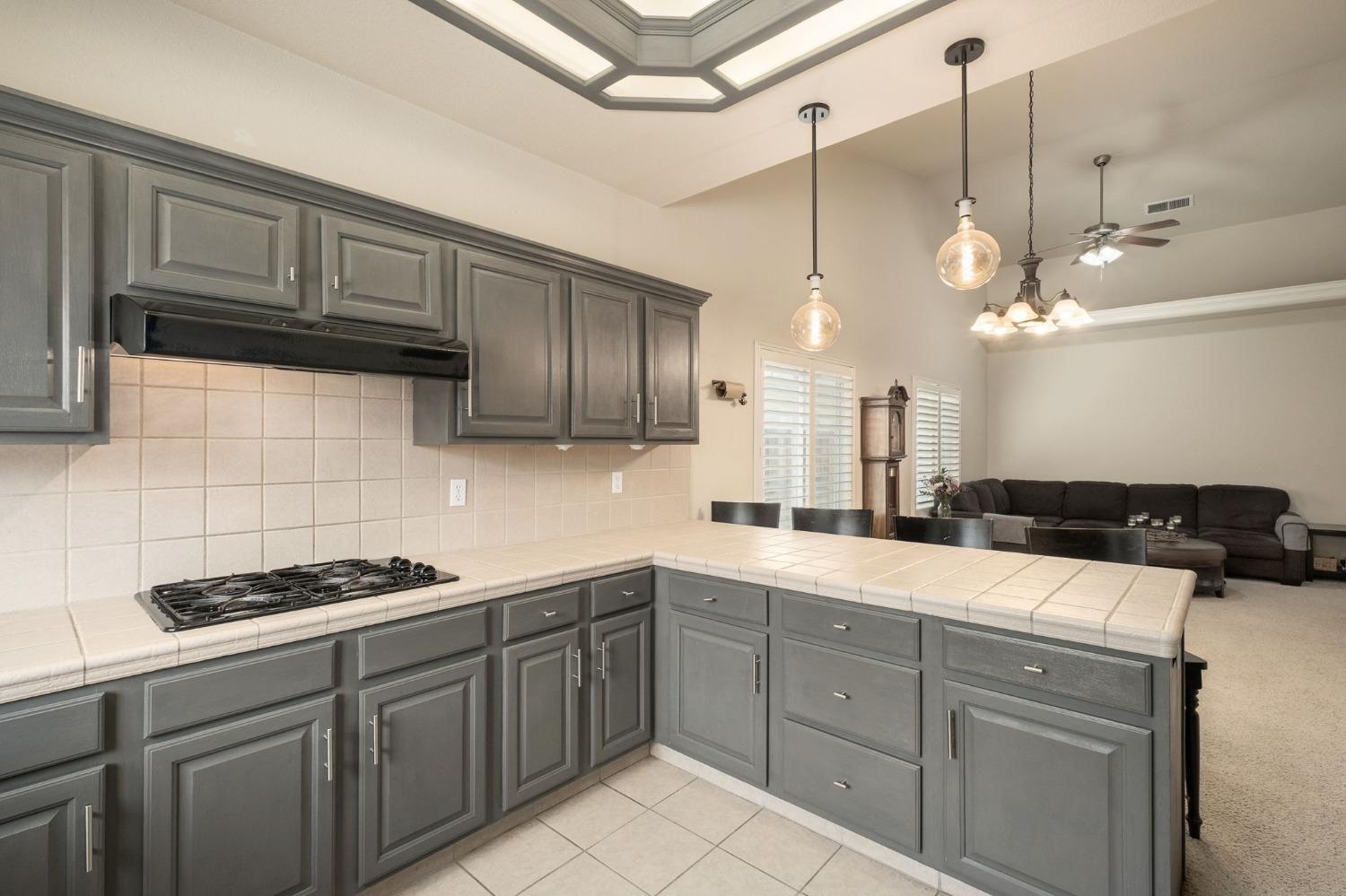 228 East Gibson Avenue Reedley, CA 93654 - Photo 15 of 29 Gallery Image 15