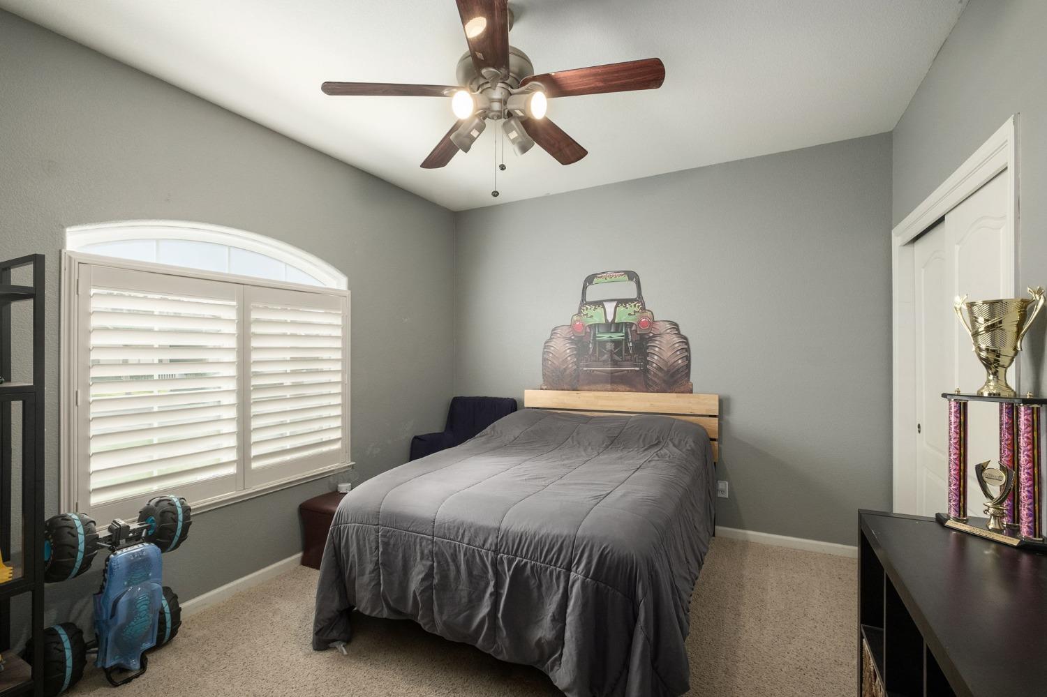 228 East Gibson Avenue Reedley, CA 93654 - Photo 24 of 29 Gallery Image 24